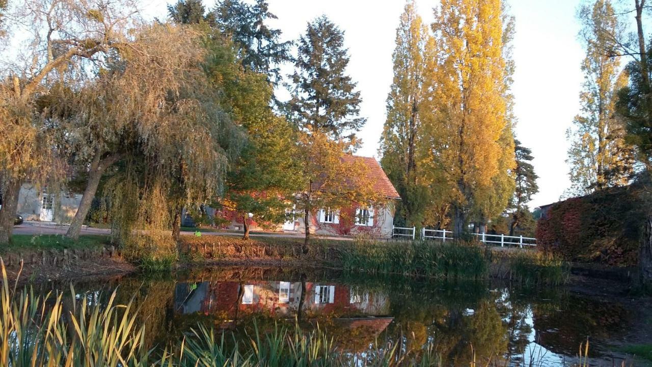 Le Domaine Du Mijarnier Bed & Breakfast Montbeugny Dış mekan fotoğraf