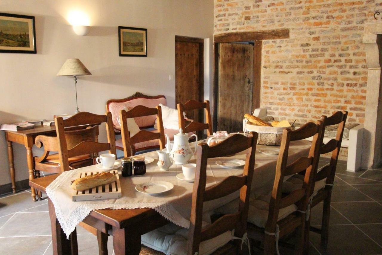 Le Domaine Du Mijarnier Bed & Breakfast Montbeugny Dış mekan fotoğraf